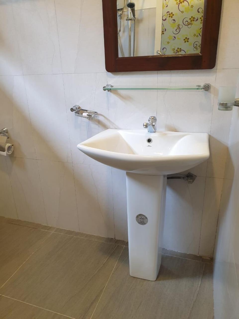 Delhousie Hotel Наллатания Номер фото